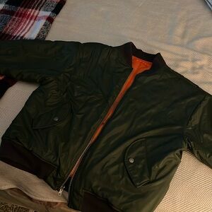 Reversible bomber jacket